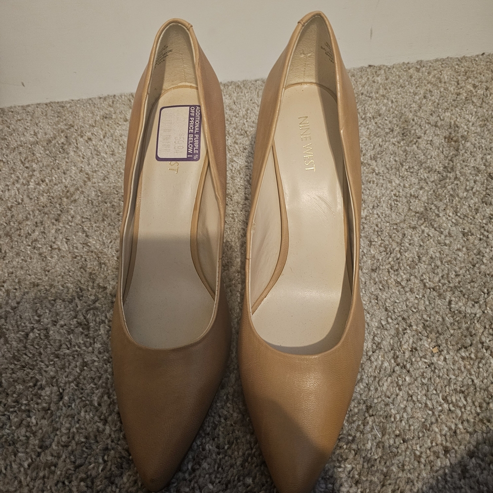 Nine West Women's Tan Pumps